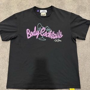 Gallery dept shirt good condition